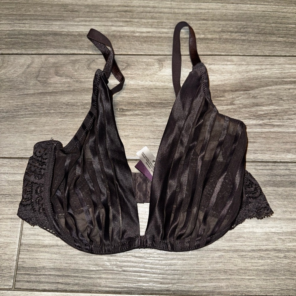 ADORE  ME VARIOUS BRAS ALL SIZE 32DD 
Asking $40 for all or  $15 each